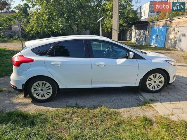 Білий Форд Фокус, об'ємом двигуна 1 л та пробігом 123 тис. км за 7500 $, фото 3 на Automoto.ua