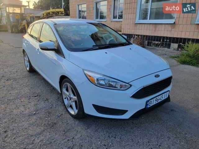 Белый Форд Фокус, объемом двигателя 2 л и пробегом 130 тыс. км за 8500 $, фото 1 на Automoto.ua