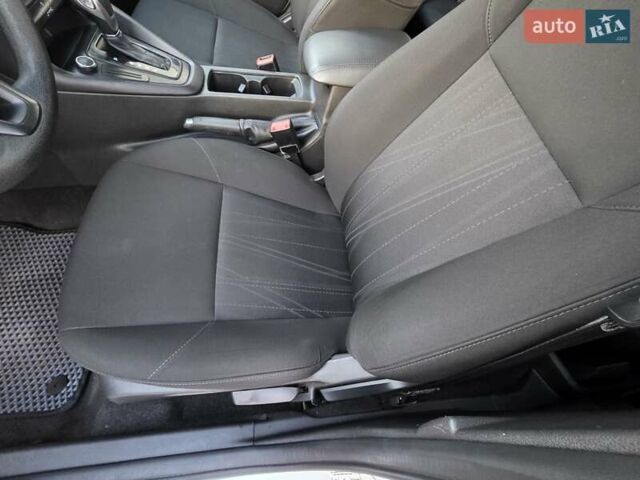 Белый Форд Фокус, объемом двигателя 2 л и пробегом 149 тыс. км за 7650 $, фото 42 на Automoto.ua