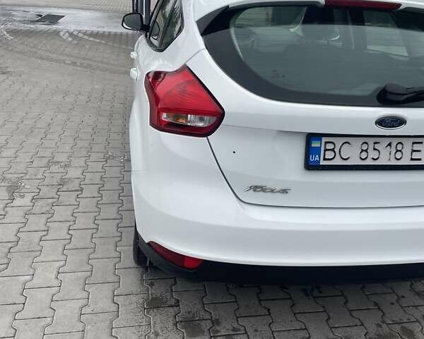 Білий Форд Фокус, об'ємом двигуна 1.5 л та пробігом 168 тис. км за 8800 $, фото 2 на Automoto.ua