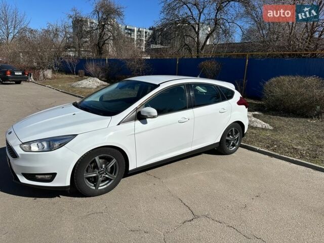 Білий Форд Фокус, об'ємом двигуна 1 л та пробігом 93 тис. км за 11100 $, фото 1 на Automoto.ua