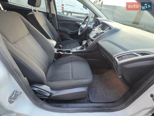Белый Форд Фокус, объемом двигателя 2 л и пробегом 149 тыс. км за 7650 $, фото 30 на Automoto.ua