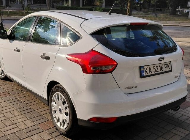 Белый Форд Фокус, объемом двигателя 1.5 л и пробегом 167 тыс. км за 7600 $, фото 7 на Automoto.ua