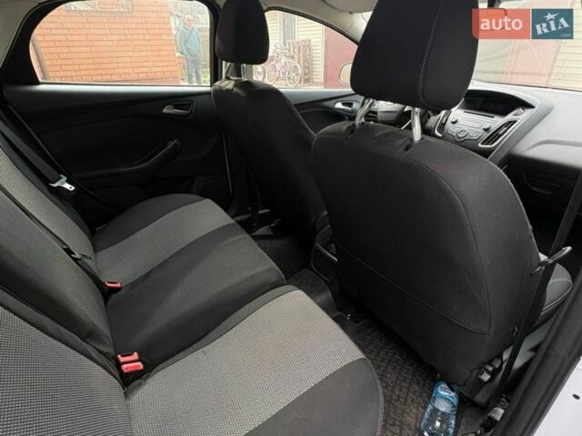 Білий Форд Фокус, об'ємом двигуна 1.6 л та пробігом 84 тис. км за 10200 $, фото 11 на Automoto.ua
