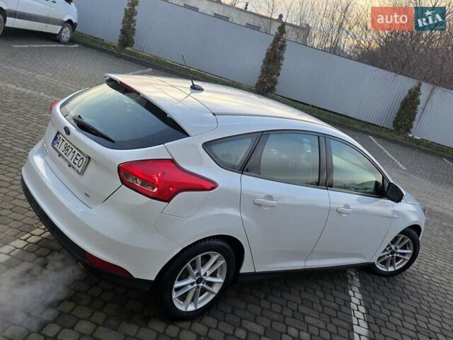 Белый Форд Фокус, объемом двигателя 2 л и пробегом 149 тыс. км за 7650 $, фото 18 на Automoto.ua