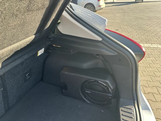 Белый Форд Фокус, объемом двигателя 2 л и пробегом 158 тыс. км за 8800 $, фото 6 на Automoto.ua