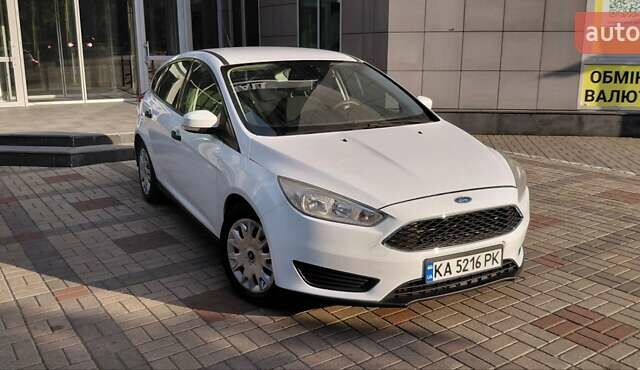 Белый Форд Фокус, объемом двигателя 1.5 л и пробегом 178 тыс. км за 7600 $, фото 5 на Automoto.ua