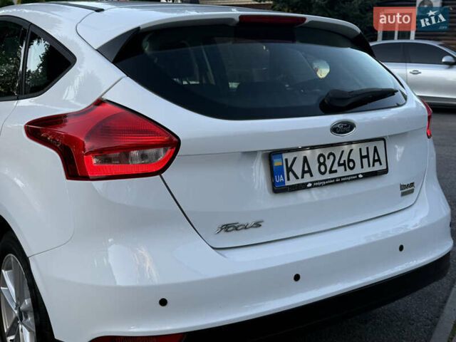 Белый Форд Фокус, объемом двигателя 1 л и пробегом 57 тыс. км за 10900 $, фото 47 на Automoto.ua