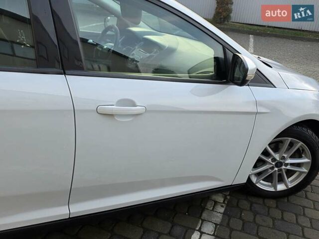 Белый Форд Фокус, объемом двигателя 2 л и пробегом 149 тыс. км за 7650 $, фото 14 на Automoto.ua