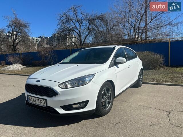 Белый Форд Фокус, объемом двигателя 1 л и пробегом 93 тыс. км за 9500 $, фото 2 на Automoto.ua