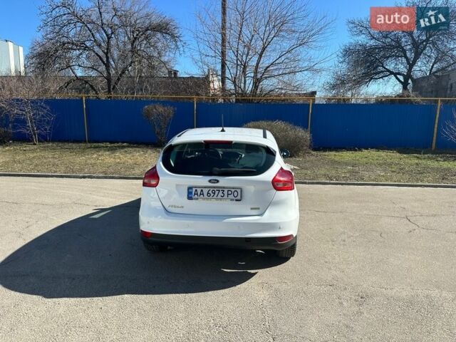 Білий Форд Фокус, об'ємом двигуна 1 л та пробігом 93 тис. км за 11100 $, фото 12 на Automoto.ua