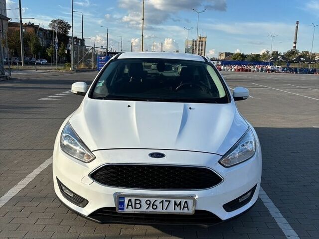 Білий Форд Фокус, об'ємом двигуна 1.5 л та пробігом 157 тис. км за 8800 $, фото 1 на Automoto.ua