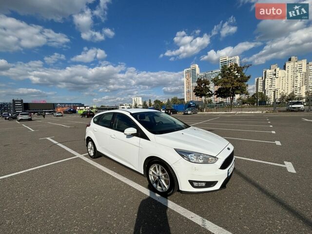 Белый Форд Фокус, объемом двигателя 1 л и пробегом 178 тыс. км за 8500 $, фото 12 на Automoto.ua