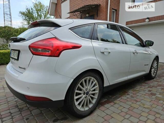 Білий Форд Фокус, об'ємом двигуна 0 л та пробігом 79 тис. км за 7200 $, фото 5 на Automoto.ua