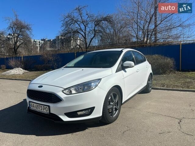Білий Форд Фокус, об'ємом двигуна 1 л та пробігом 93 тис. км за 11100 $, фото 4 на Automoto.ua
