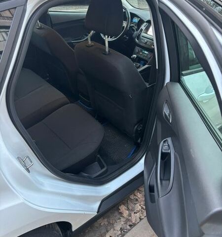 Белый Форд Фокус, объемом двигателя 1.5 л и пробегом 154 тыс. км за 9750 $, фото 19 на Automoto.ua