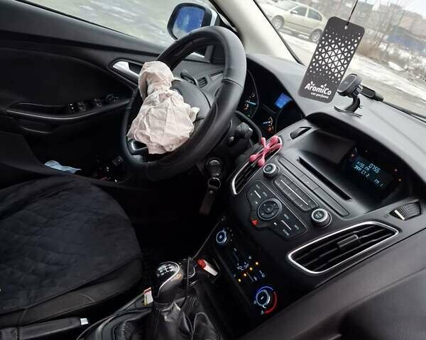 Білий Форд Фокус, об'ємом двигуна 1.6 л та пробігом 186 тис. км за 5300 $, фото 29 на Automoto.ua