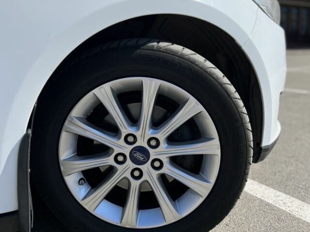 Білий Форд Фокус, об'ємом двигуна 1.6 л та пробігом 224 тис. км за 7100 $, фото 5 на Automoto.ua