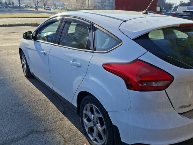 Белый Форд Фокус, объемом двигателя 1 л и пробегом 108 тыс. км за 9200 $, фото 5 на Automoto.ua