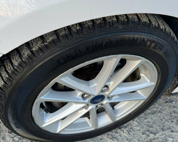 Белый Форд Фокус, объемом двигателя 2 л и пробегом 58 тыс. км за 6850 $, фото 6 на Automoto.ua