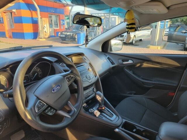 Белый Форд Фокус, объемом двигателя 2 л и пробегом 130 тыс. км за 8200 $, фото 5 на Automoto.ua