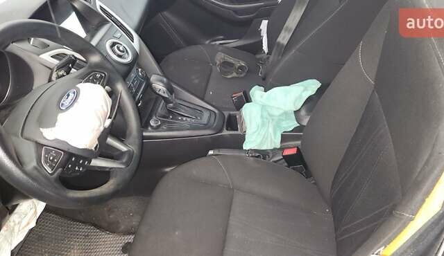 Білий Форд Фокус, об'ємом двигуна 2 л та пробігом 200 тис. км за 3600 $, фото 4 на Automoto.ua