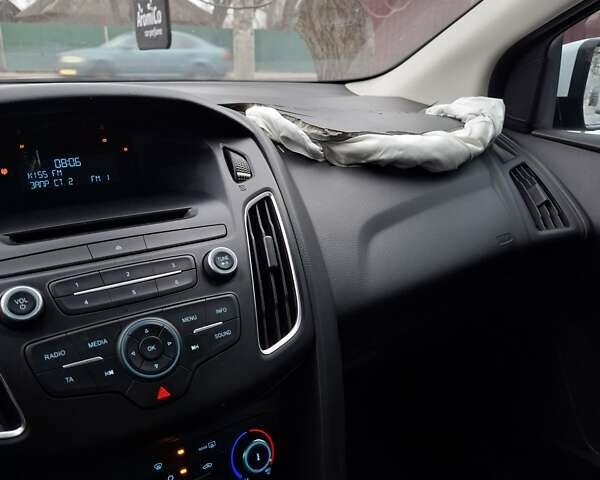 Білий Форд Фокус, об'ємом двигуна 1.6 л та пробігом 186 тис. км за 5300 $, фото 23 на Automoto.ua