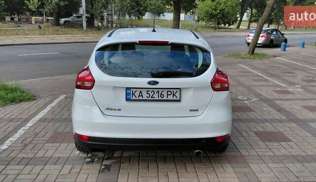 Белый Форд Фокус, объемом двигателя 1.5 л и пробегом 178 тыс. км за 7600 $, фото 7 на Automoto.ua