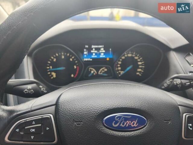 Белый Форд Фокус, объемом двигателя 1.5 л и пробегом 216 тыс. км за 9500 $, фото 18 на Automoto.ua