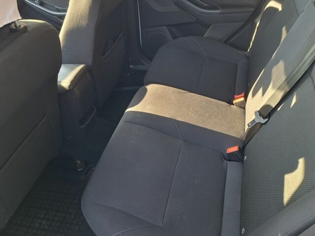 Белый Форд Фокус, объемом двигателя 1 л и пробегом 108 тыс. км за 9200 $, фото 10 на Automoto.ua