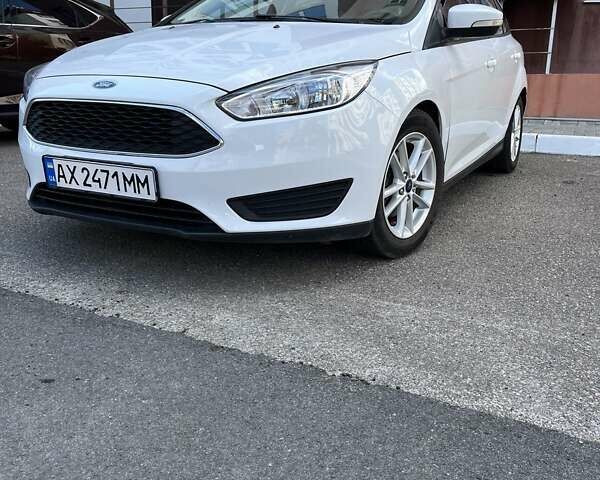 Белый Форд Фокус, объемом двигателя 2 л и пробегом 75 тыс. км за 10500 $, фото 1 на Automoto.ua