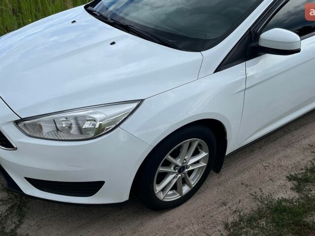 Білий Форд Фокус, об'ємом двигуна 1.6 л та пробігом 127 тис. км за 13300 $, фото 4 на Automoto.ua