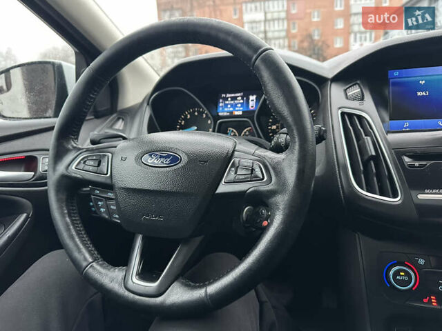 Білий Форд Фокус, об'ємом двигуна 2 л та пробігом 154 тис. км за 8700 $, фото 35 на Automoto.ua