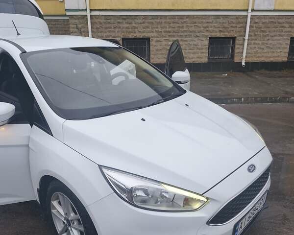 Белый Форд Фокус, объемом двигателя 1.5 л и пробегом 216 тыс. км за 9500 $, фото 6 на Automoto.ua