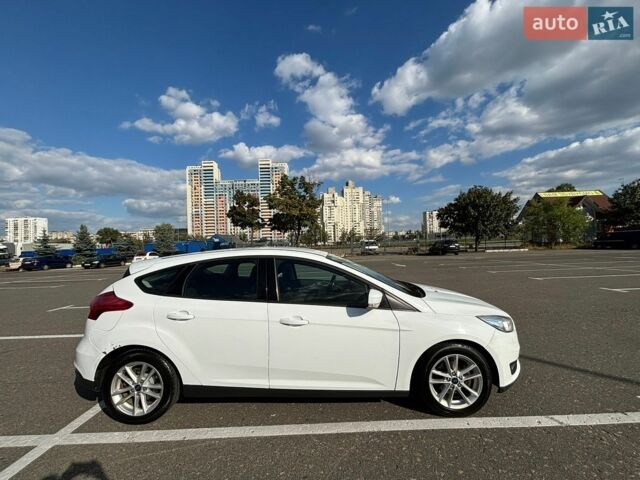 Белый Форд Фокус, объемом двигателя 1 л и пробегом 178 тыс. км за 8500 $, фото 10 на Automoto.ua