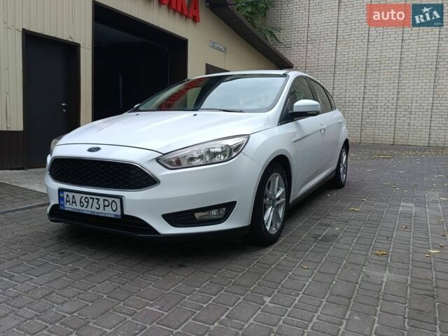 Білий Форд Фокус, об'ємом двигуна 1 л та пробігом 95 тис. км за 9500 $, фото 15 на Automoto.ua