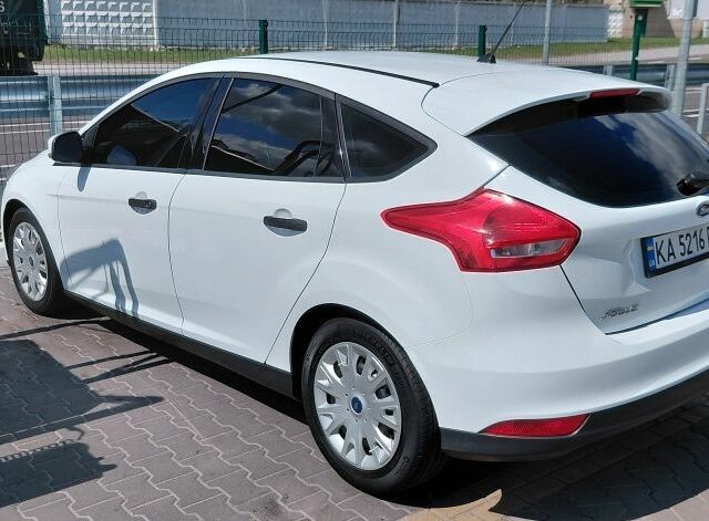 Белый Форд Фокус, объемом двигателя 1.5 л и пробегом 167 тыс. км за 7600 $, фото 3 на Automoto.ua