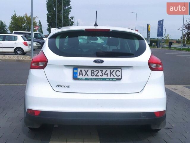 Білий Форд Фокус, об'ємом двигуна 1.6 л та пробігом 210 тис. км за 7500 $, фото 2 на Automoto.ua