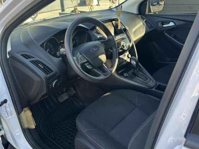 Белый Форд Фокус, объемом двигателя 2 л и пробегом 158 тыс. км за 8800 $, фото 19 на Automoto.ua