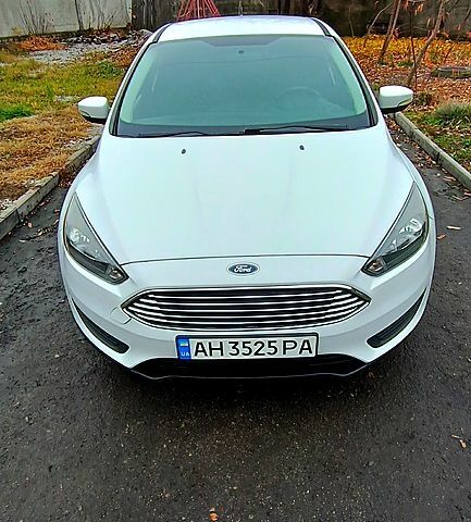 Білий Форд Фокус, об'ємом двигуна 2 л та пробігом 189 тис. км за 8600 $, фото 1 на Automoto.ua