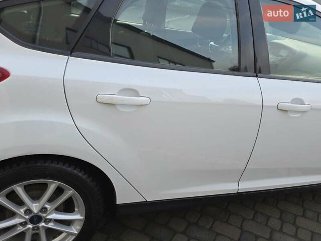 Белый Форд Фокус, объемом двигателя 2 л и пробегом 149 тыс. км за 7650 $, фото 13 на Automoto.ua