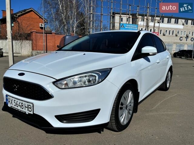 Білий Форд Фокус, об'ємом двигуна 1.6 л та пробігом 58 тис. км за 9400 $, фото 1 на Automoto.ua