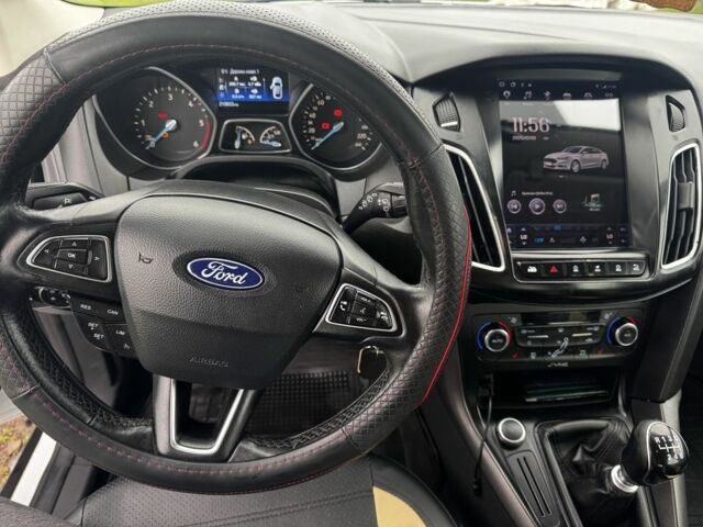 Белый Форд Фокус, объемом двигателя 1.5 л и пробегом 211 тыс. км за 9800 $, фото 2 на Automoto.ua