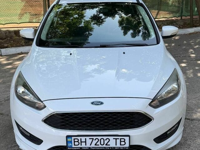 Білий Форд Фокус, об'ємом двигуна 2 л та пробігом 120 тис. км за 8500 $, фото 1 на Automoto.ua