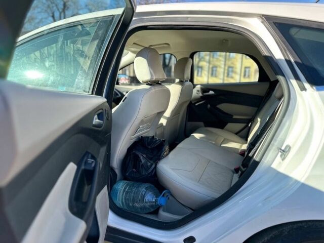 Белый Форд Фокус, объемом двигателя 0 л и пробегом 137 тыс. км за 8700 $, фото 7 на Automoto.ua