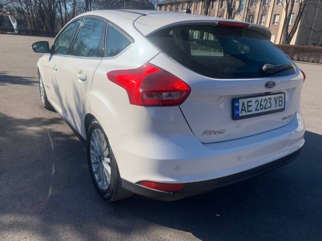 Белый Форд Фокус, объемом двигателя 0 л и пробегом 138 тыс. км за 8000 $, фото 1 на Automoto.ua
