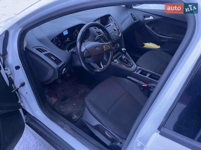 Білий Форд Фокус, об'ємом двигуна 1.5 л та пробігом 168 тис. км за 8800 $, фото 11 на Automoto.ua