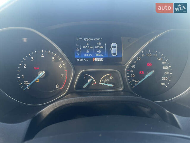 Белый Форд Фокус, объемом двигателя 1 л и пробегом 92 тыс. км за 11000 $, фото 2 на Automoto.ua