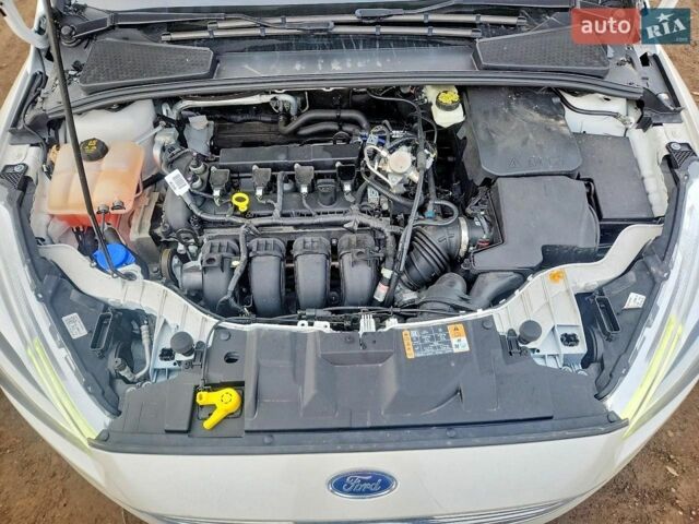 Білий Форд Фокус, об'ємом двигуна 2 л та пробігом 29 тис. км за 1190 $, фото 10 на Automoto.ua