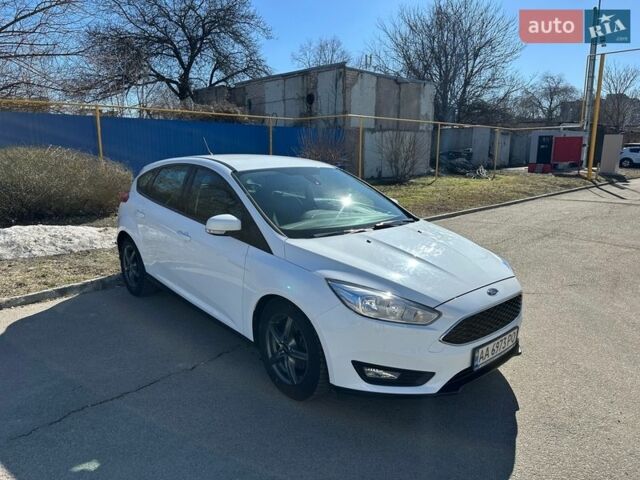Білий Форд Фокус, об'ємом двигуна 1 л та пробігом 93 тис. км за 11100 $, фото 3 на Automoto.ua